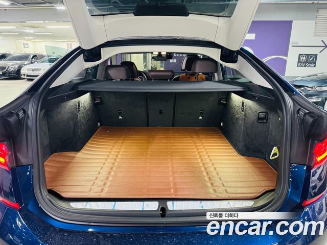 BMW Gran Turismo 2019 — photo 20