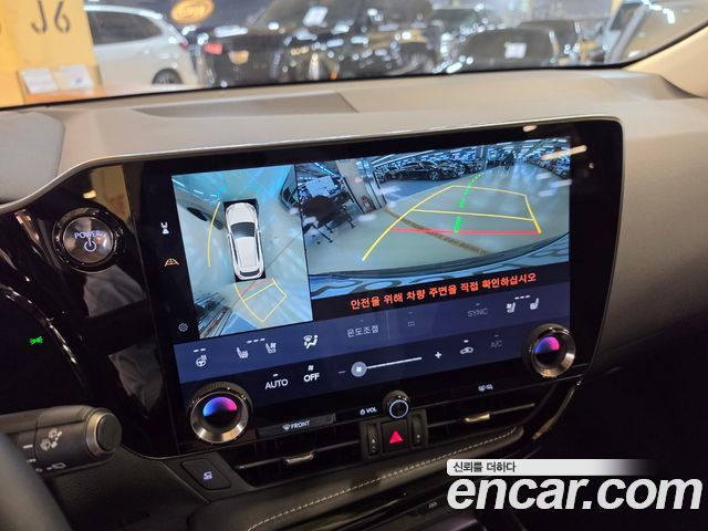 Lexus NX 2025 — photo 13