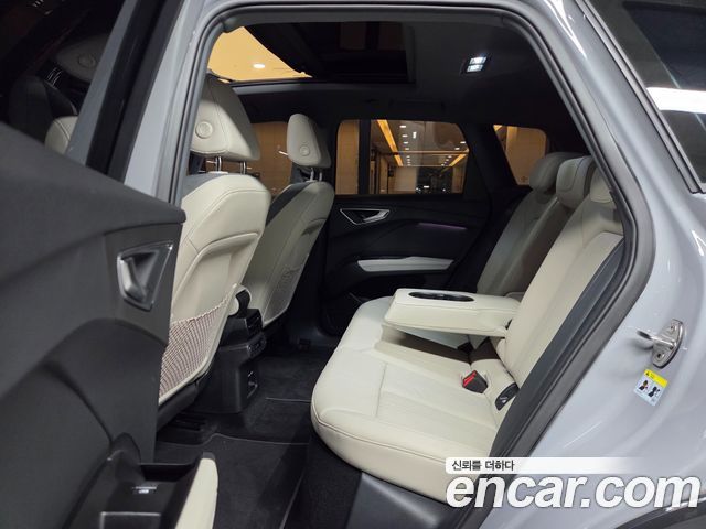 Audi Q4 e-tron 2026 — photo 8