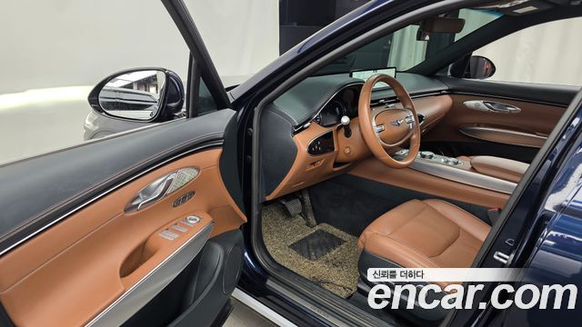 Genesis GV70 2022 — photo 13