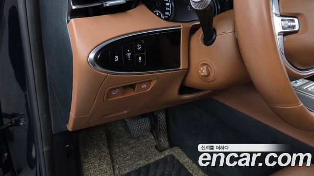 Genesis GV70 2022 — photo 24