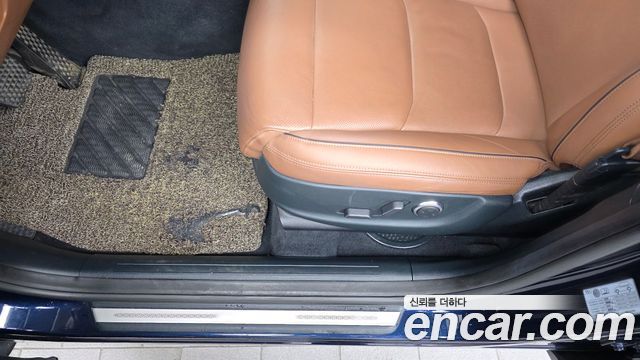 Genesis GV70 2022 — photo 31