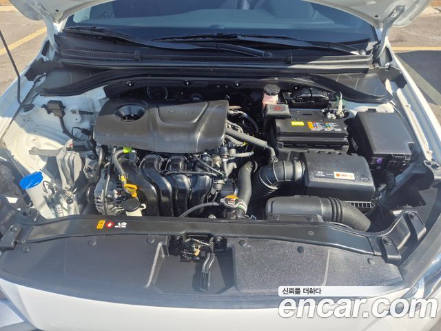 Hyundai AVANTE 2018 — photo 6