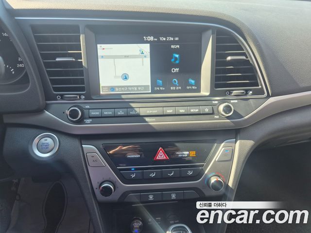 Hyundai AVANTE 2018 — photo 9