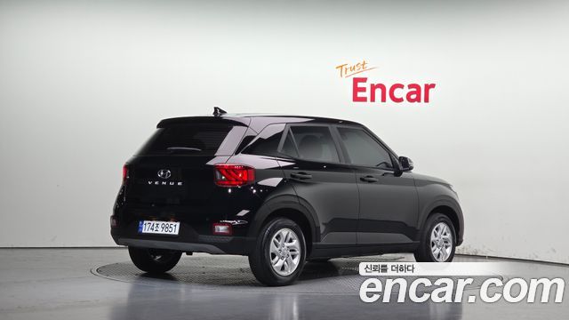 Hyundai Venue 2022 — photo 2