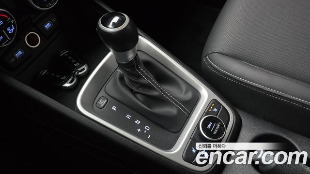 Hyundai Venue 2022 — photo 9