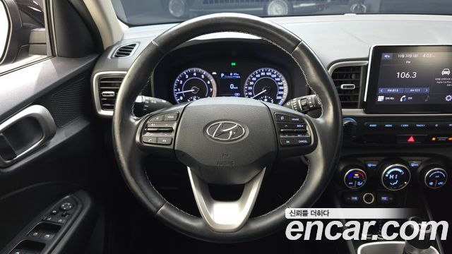 Hyundai Venue 2022 — photo 13