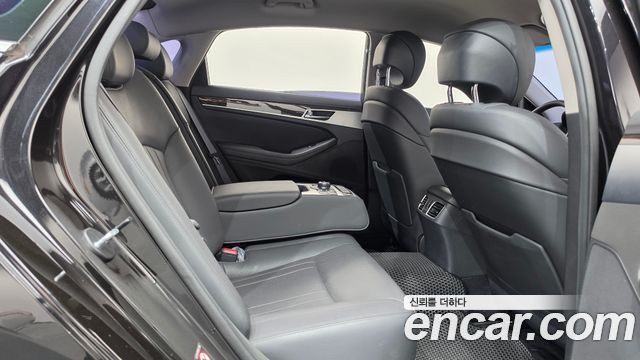 Genesis G80 2018 — photo 17