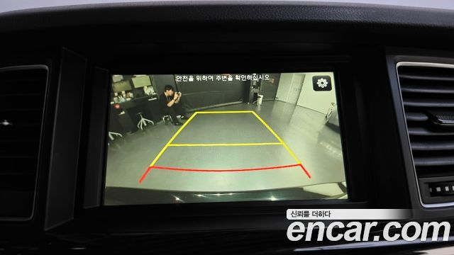 Genesis G80 2018 — photo 21