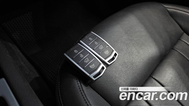 Genesis G80 2018 — photo 22