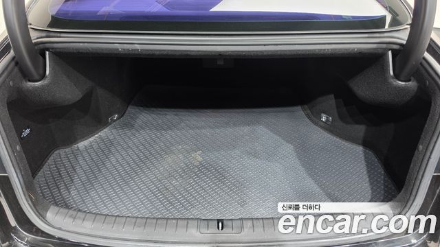Genesis G80 2018 — photo 24