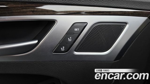 Genesis G80 2018 — photo 32
