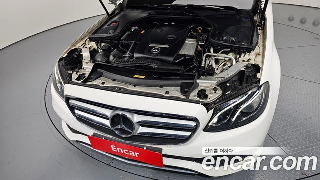 Mercedes-Benz E-Class 2019 — photo 6