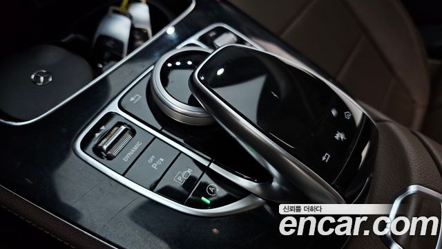 Mercedes-Benz E-Class 2019 — photo 30