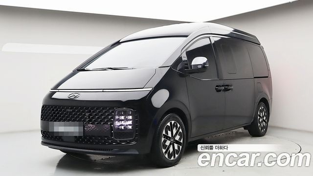 Hyundai Staria 2023 — photo 1