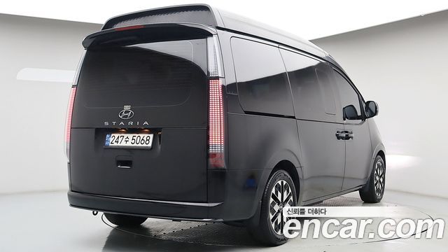 Hyundai Staria 2023 — photo 4
