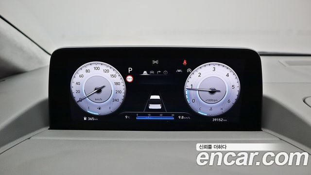 Hyundai Staria 2023 — photo 5