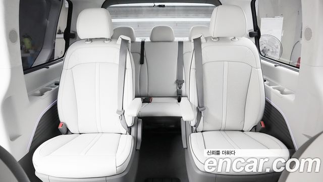 Hyundai Staria 2023 — photo 10