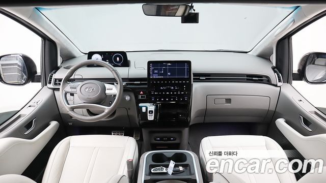 Hyundai Staria 2023 — photo 12