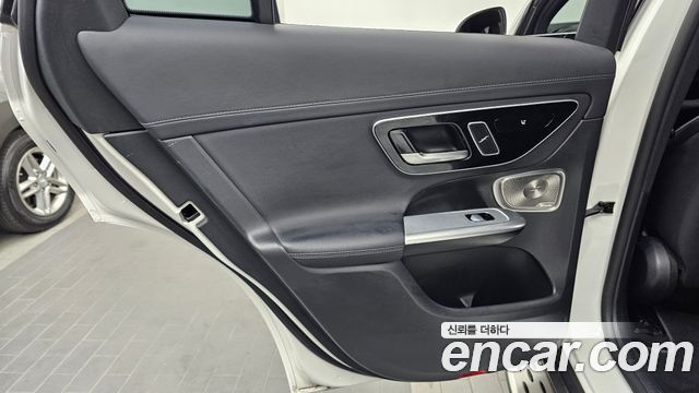 Mercedes-Benz GLC-Class 2024 — photo 15