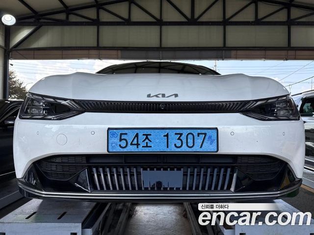 Kia EV6 2023 — photo 1