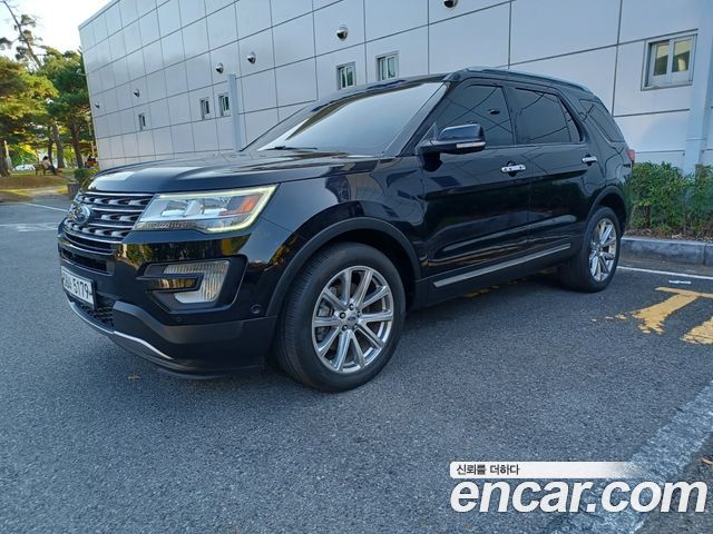 Ford Explorer 2017 — photo 1