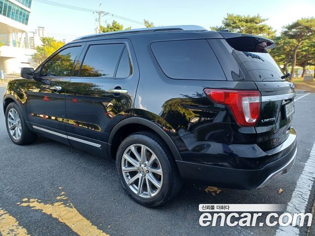 Ford Explorer 2017 — photo 6