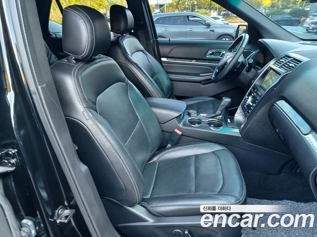 Ford Explorer 2017 — photo 9