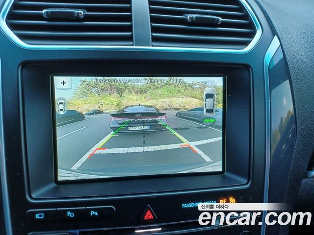 Ford Explorer 2017 — photo 14