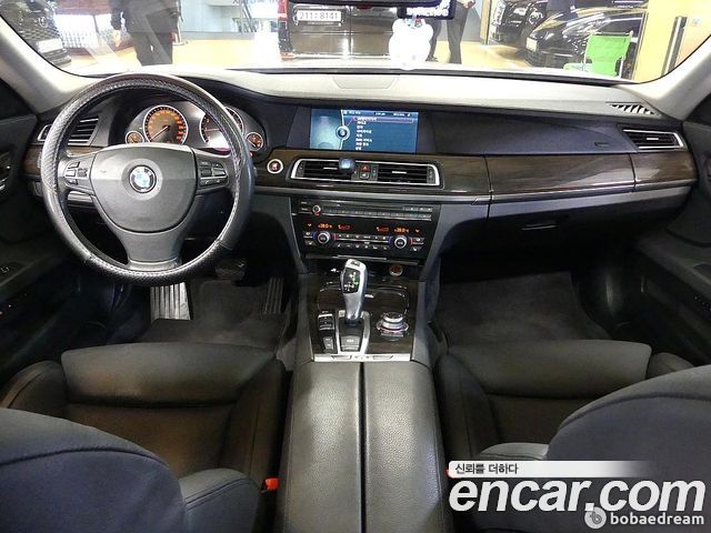 BMW 7-Series 2009 — photo 7