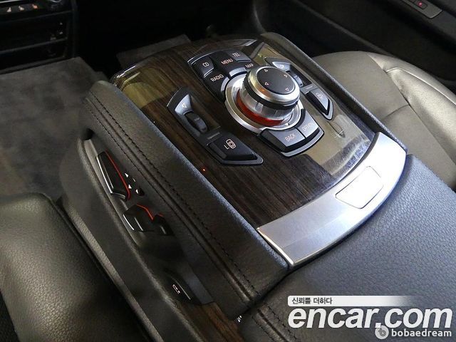 BMW 7-Series 2009 — photo 12
