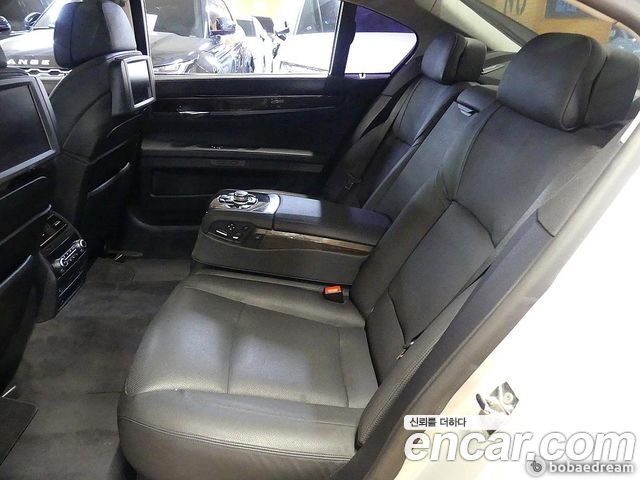BMW 7-Series 2009 — photo 15