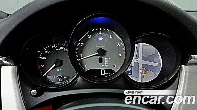 Porsche Macan 2024 — photo 8