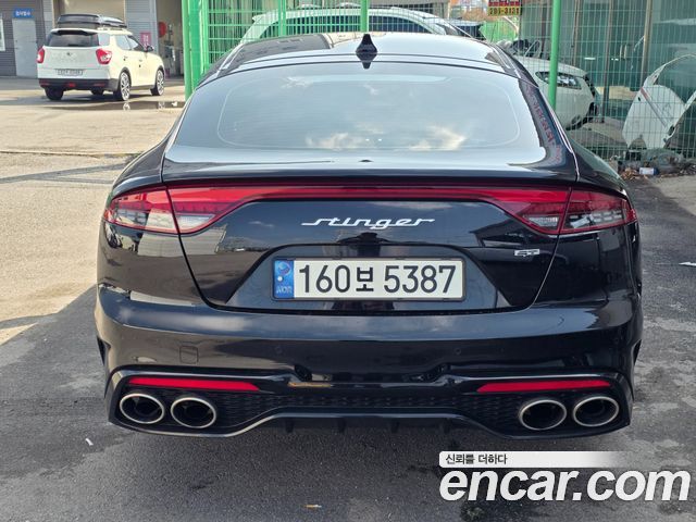 Kia Stinger 2023 — photo 3