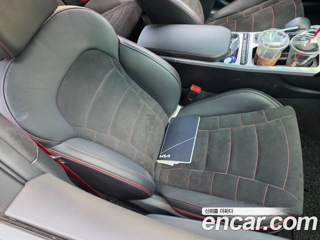 Kia Stinger 2023 — photo 14