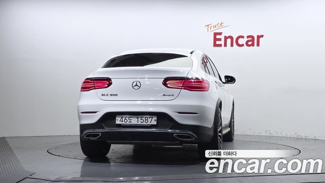 Mercedes-Benz GLC-Class 2019 — photo 4