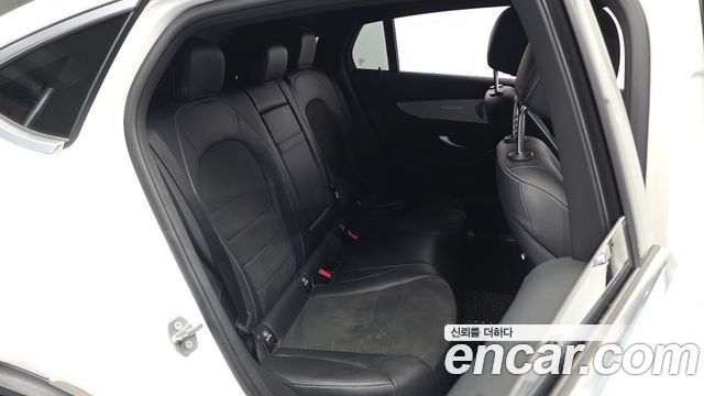 Mercedes-Benz GLC-Class 2019 — photo 18