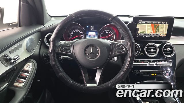 Mercedes-Benz GLC-Class 2019 — photo 19