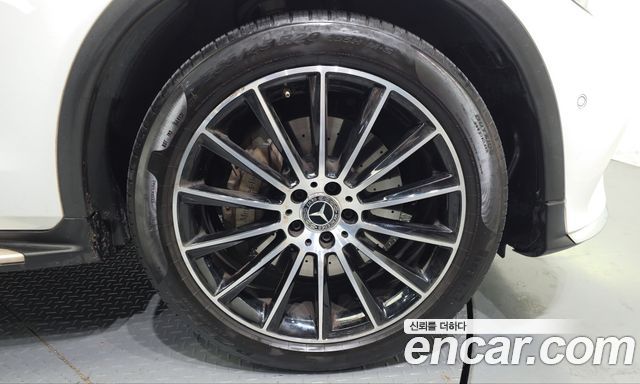 Mercedes-Benz GLC-Class 2019 — photo 7
