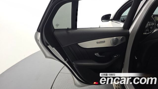 Mercedes-Benz GLC-Class 2019 — photo 15