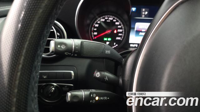 Mercedes-Benz GLC-Class 2019 — photo 28