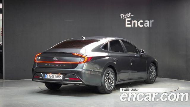 Hyundai Sonata 2022 — photo 2
