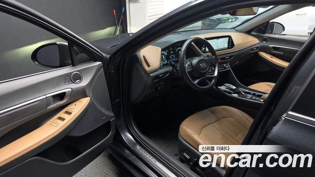 Hyundai Sonata 2022 — photo 13