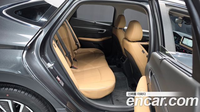 Hyundai Sonata 2022 — photo 17