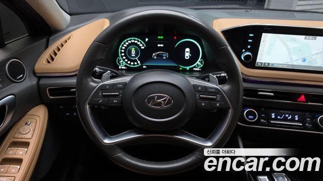 Hyundai Sonata 2022 — photo 18