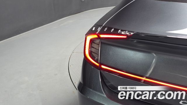 Hyundai Sonata 2022 — photo 9