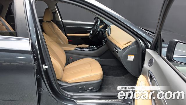 Hyundai Sonata 2022 — photo 16