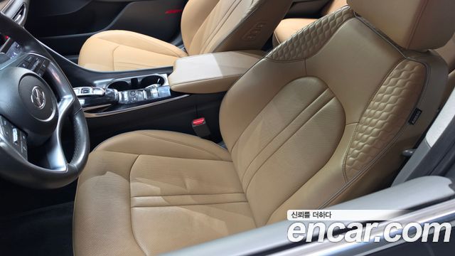 Hyundai Sonata 2022 — photo 31