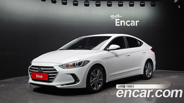 Hyundai AVANTE 2017 — photo 1