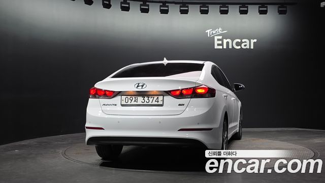 Hyundai AVANTE 2017 — photo 4